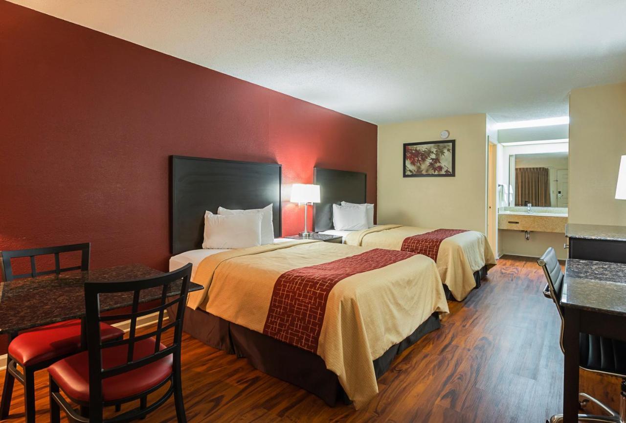 Red Roof Inn & Suites Scottsboro Exterior photo