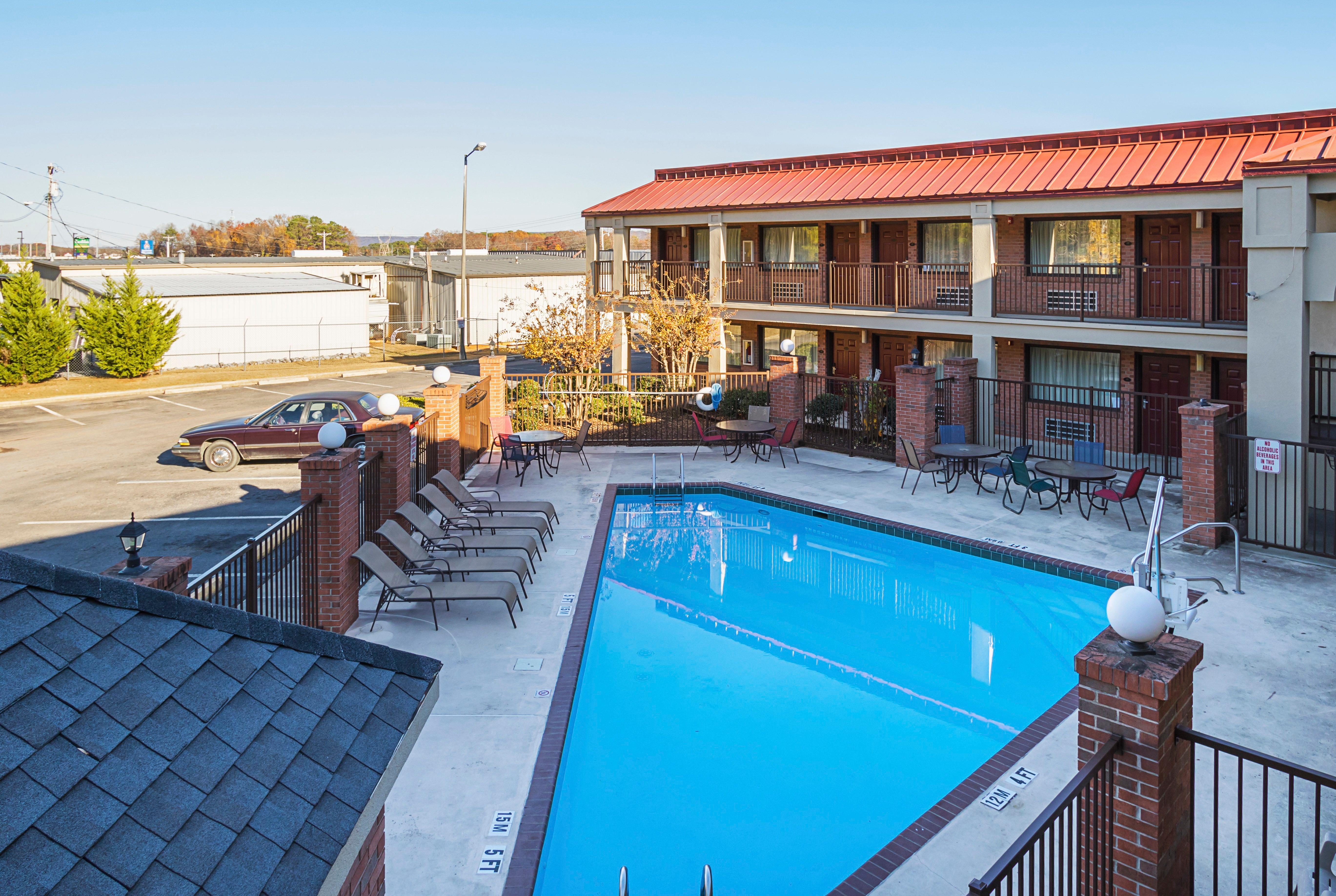 Red Roof Inn & Suites Scottsboro Exterior photo