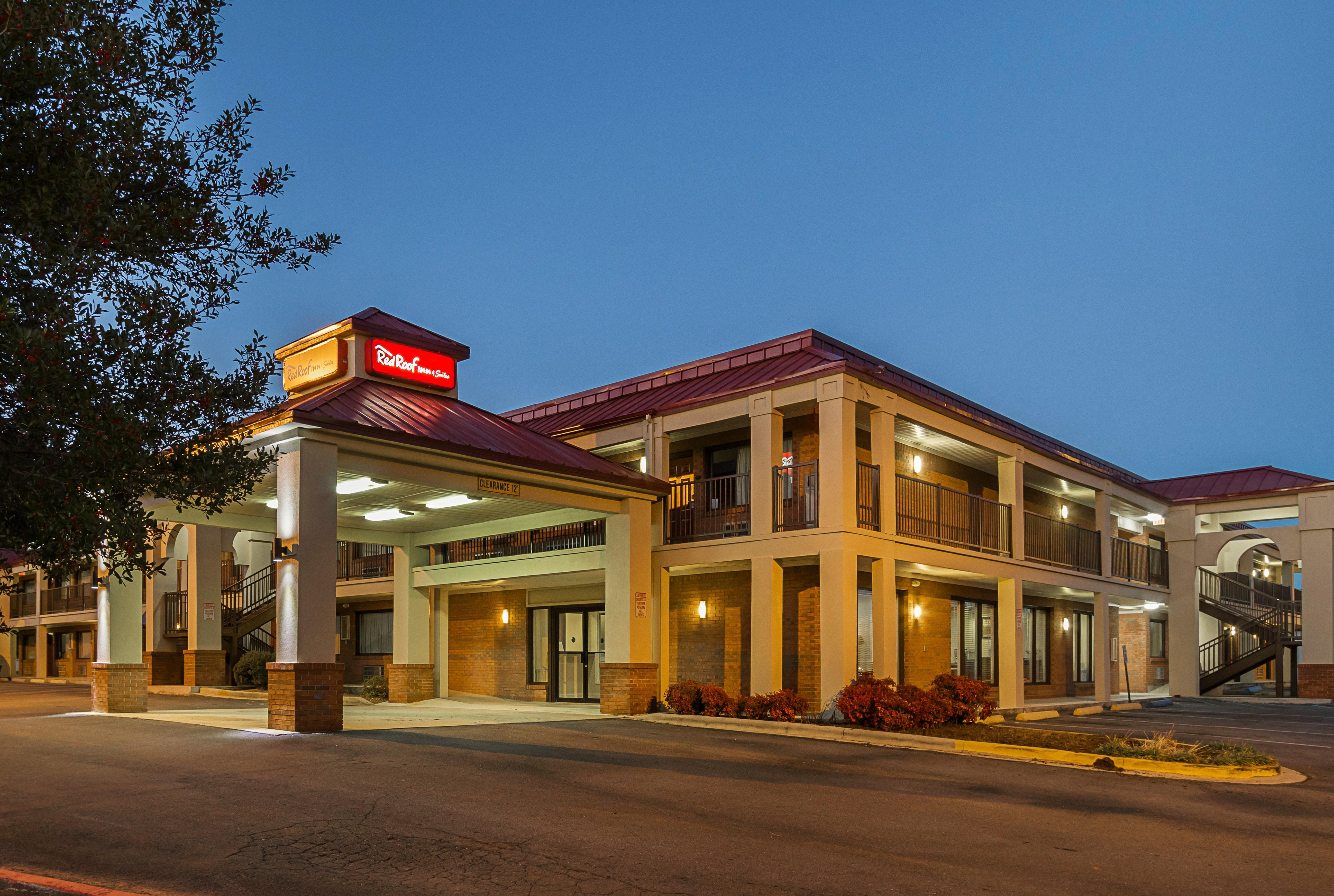Red Roof Inn & Suites Scottsboro Exterior photo